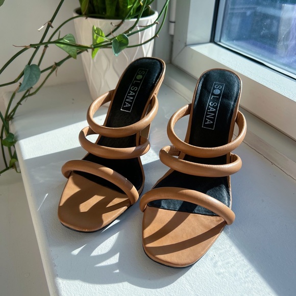 FLASH SALE⚡️ Sol Sana Heels - Picture 2 of 6